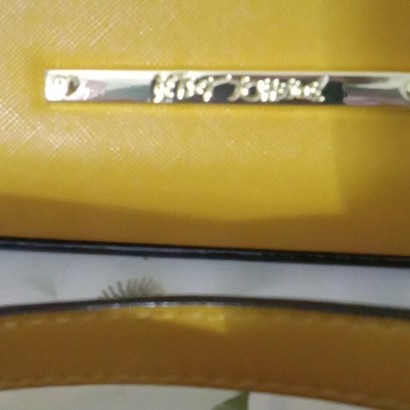 Betsey Johnson Framed Kiss Lock Satchel NWOTS - Picture 2 of 9